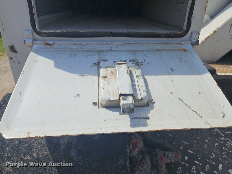 image for item OK9845 2012 International  7300 bucket truck