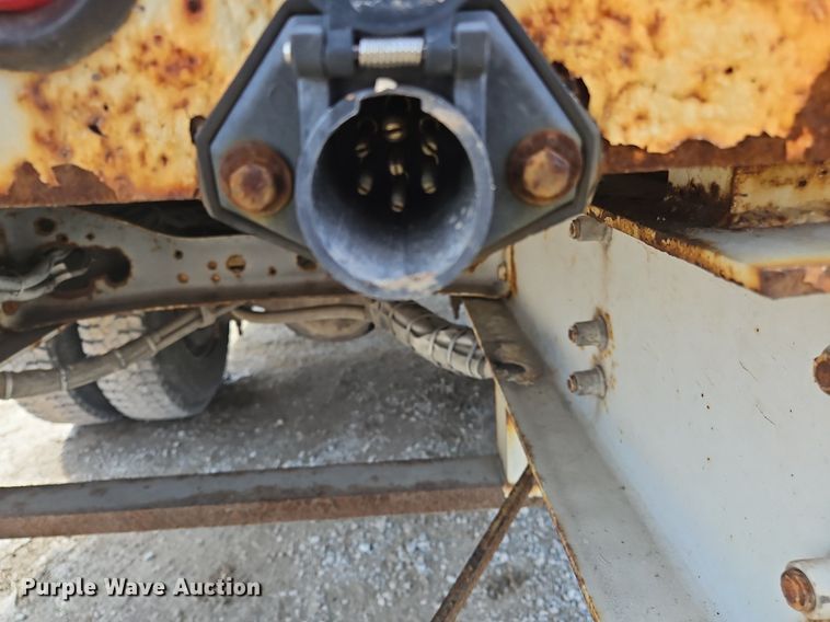 image for item OK9845 2012 International  7300 bucket truck