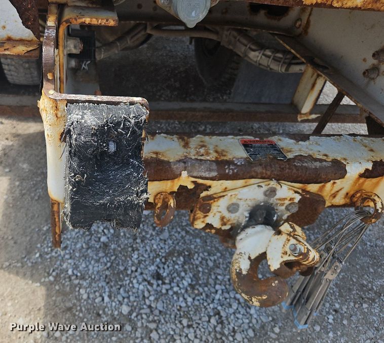 image for item OK9845 2012 International  7300 bucket truck