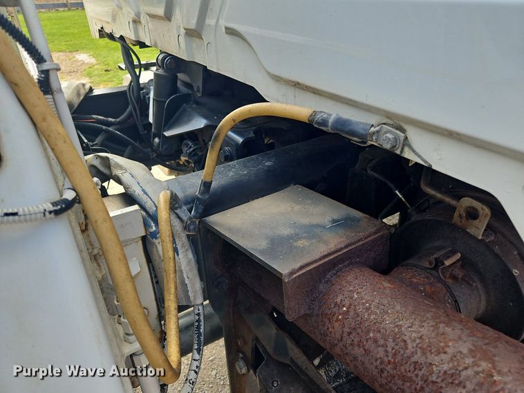 image for item OK9845 2012 International  7300 bucket truck