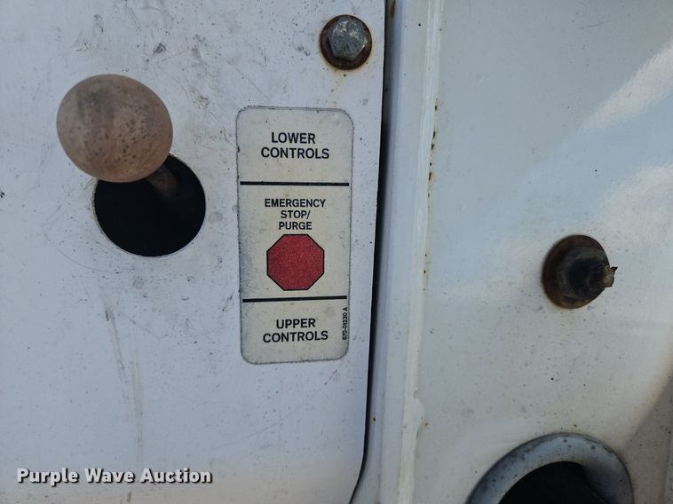 image for item OK9845 2012 International  7300 bucket truck