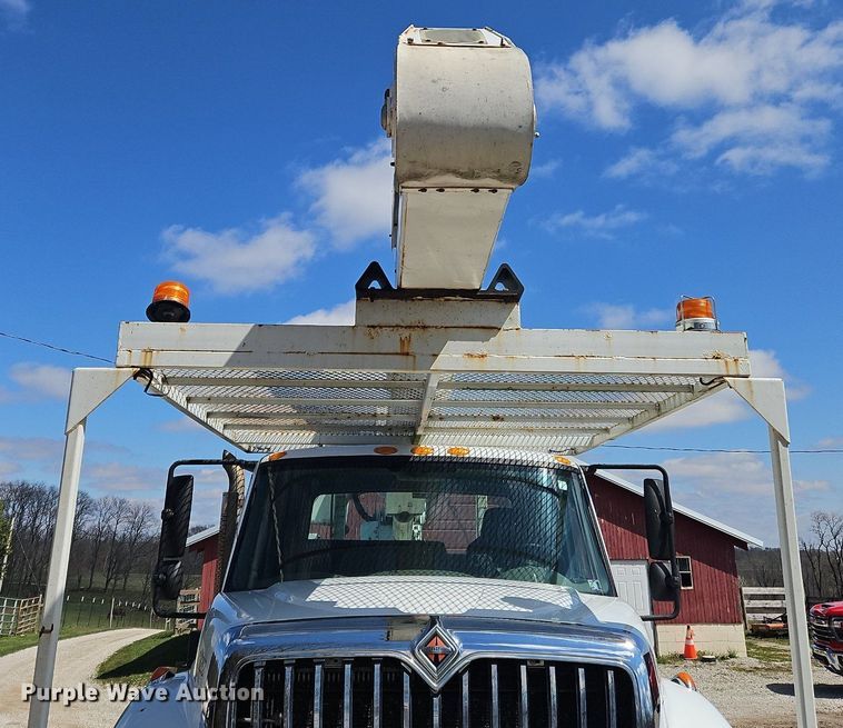 image for item OK9845 2012 International  7300 bucket truck