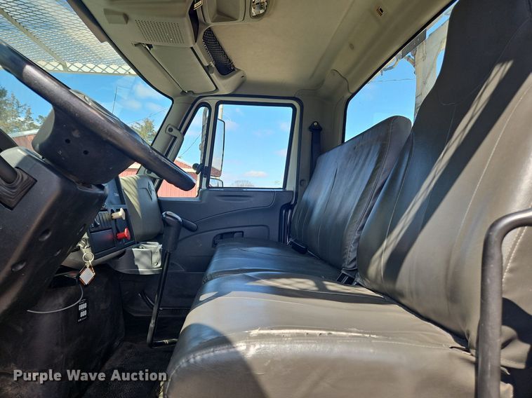 image for item OK9845 2012 International  7300 bucket truck