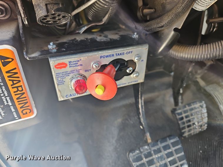 image for item OK9845 2012 International  7300 bucket truck