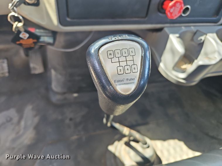 image for item OK9845 2012 International  7300 bucket truck