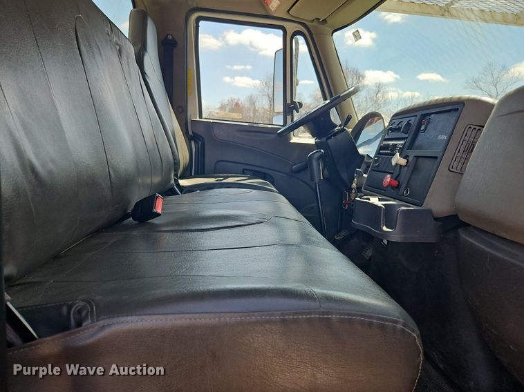 image for item OK9845 2012 International  7300 bucket truck