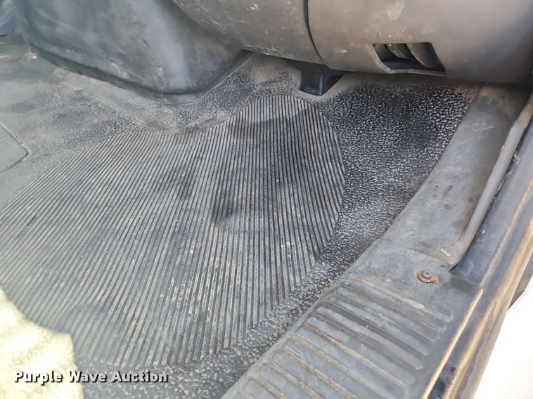 image for item OK9845 2012 International  7300 bucket truck