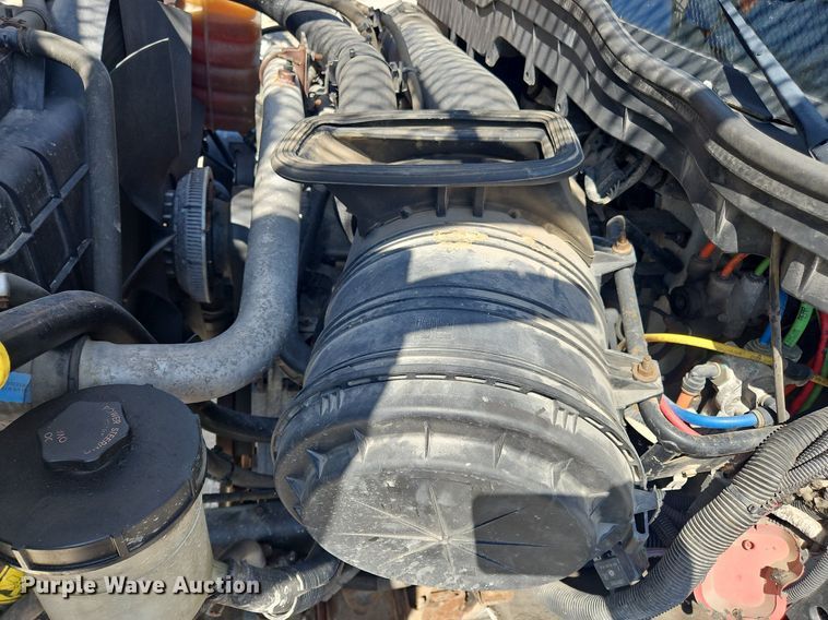 image for item OK9845 2012 International  7300 bucket truck