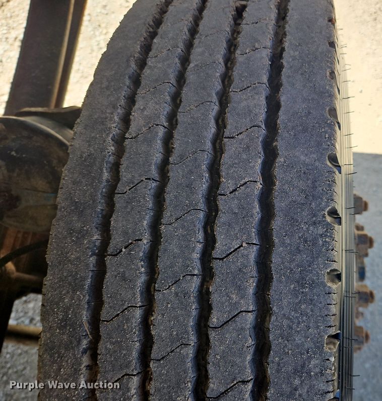 image for item OK9845 2012 International  7300 bucket truck