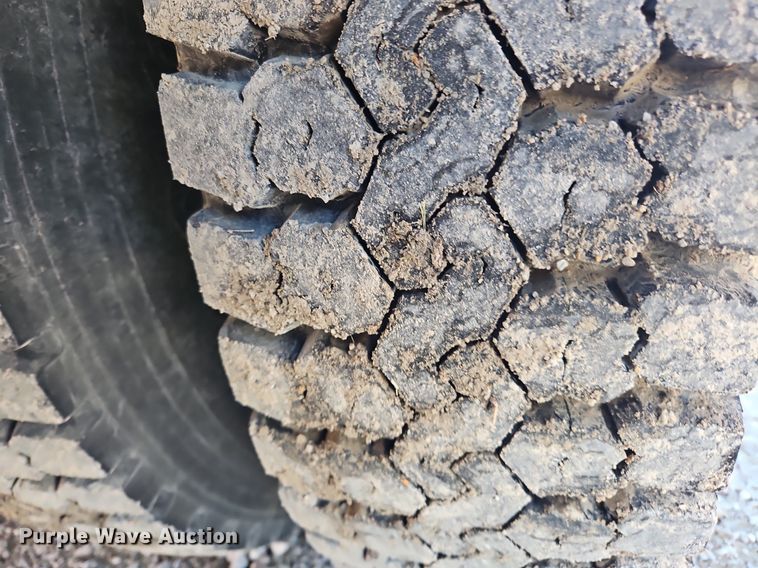 image for item OK9845 2012 International  7300 bucket truck