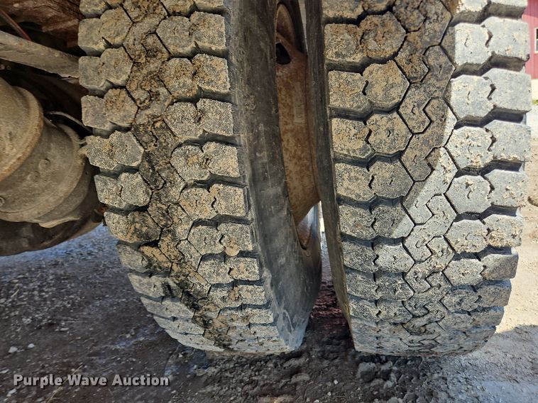 image for item OK9845 2012 International  7300 bucket truck