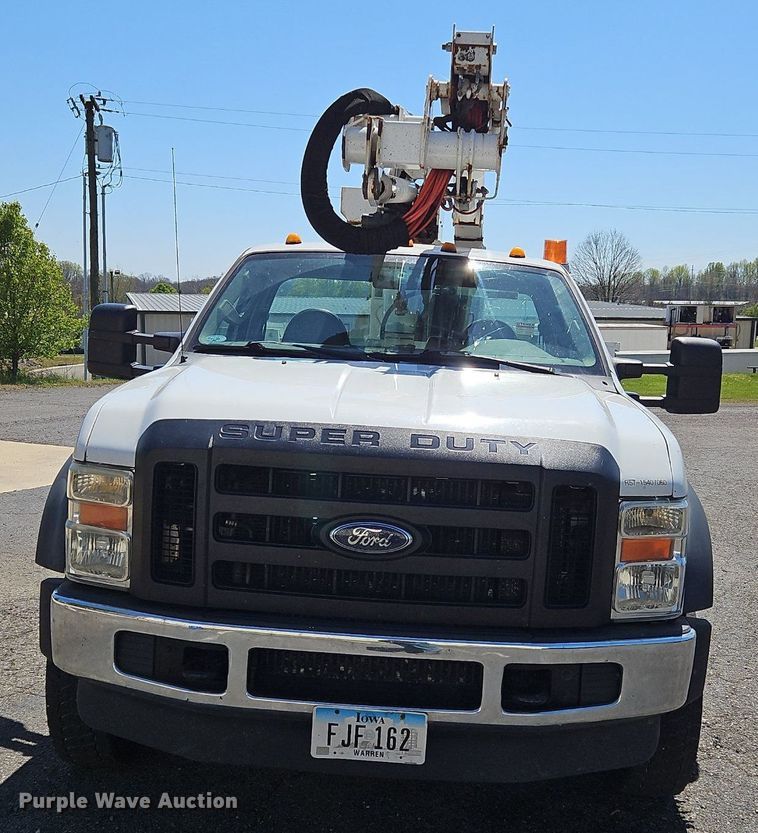 image for item OK9853 2010 Ford F550 Super Duty XL bucket truck