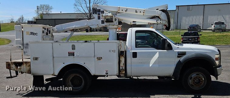 image for item OK9853 2010 Ford F550 Super Duty XL bucket truck
