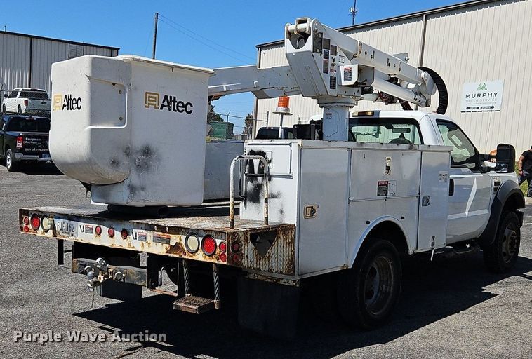 image for item OK9853 2010 Ford F550 Super Duty XL bucket truck