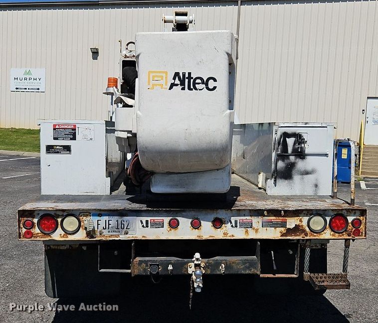 image for item OK9853 2010 Ford F550 Super Duty XL bucket truck