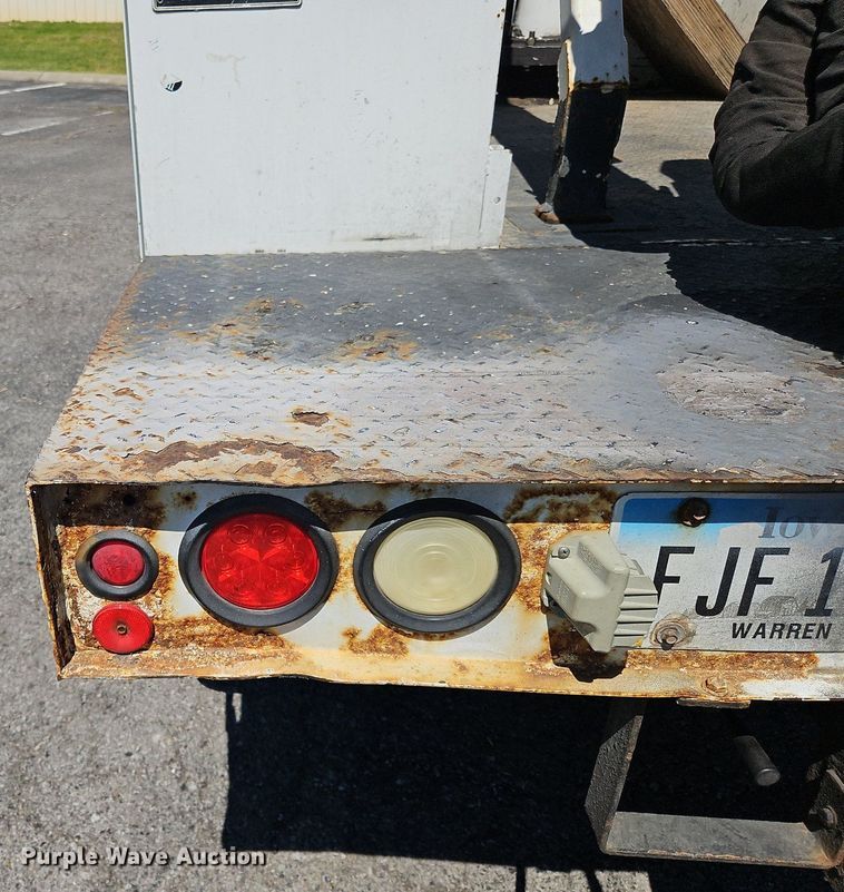 image for item OK9853 2010 Ford F550 Super Duty XL bucket truck