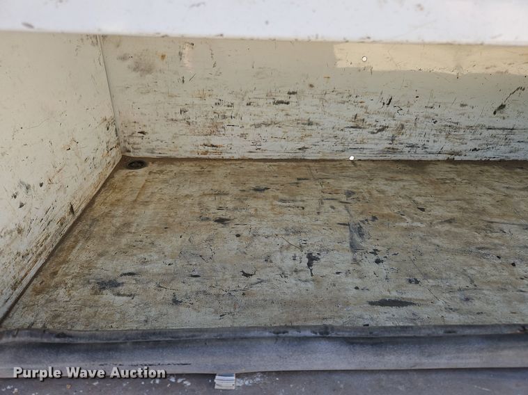 image for item OK9853 2010 Ford F550 Super Duty XL bucket truck