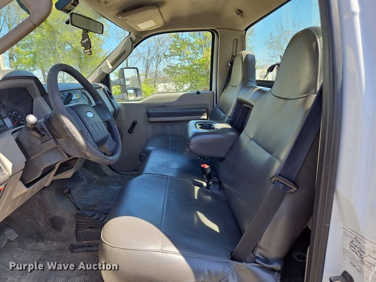 image for item OK9853 2010 Ford F550 Super Duty XL bucket truck