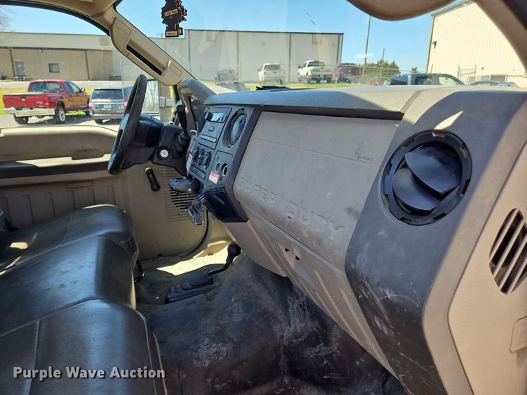 image for item OK9853 2010 Ford F550 Super Duty XL bucket truck