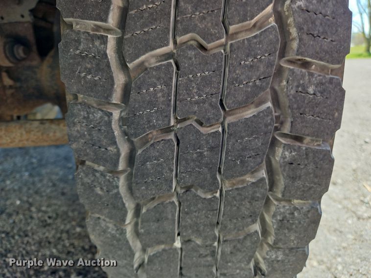 image for item OK9853 2010 Ford F550 Super Duty XL bucket truck