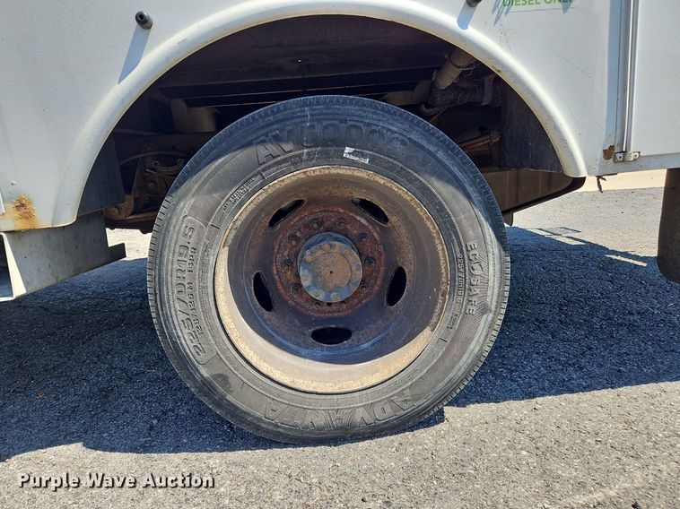 image for item OK9853 2010 Ford F550 Super Duty XL bucket truck