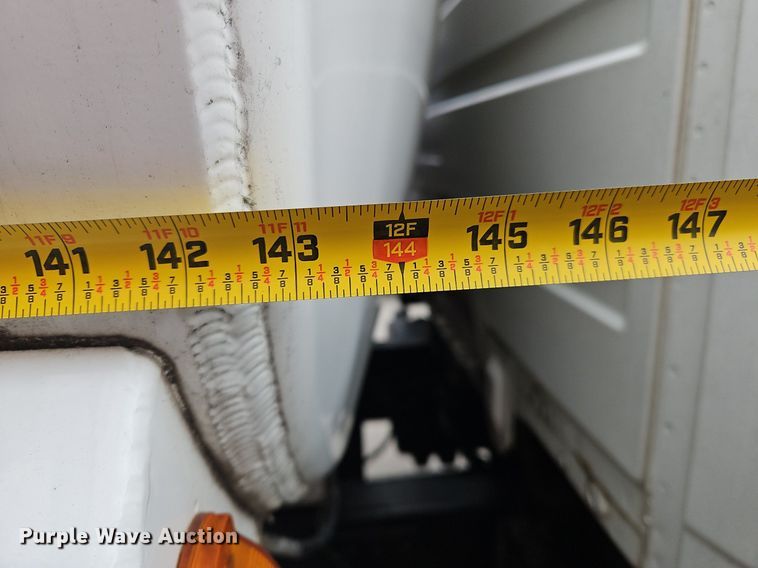 image for item OK9854 1996 Freightliner  FL70 tank truck