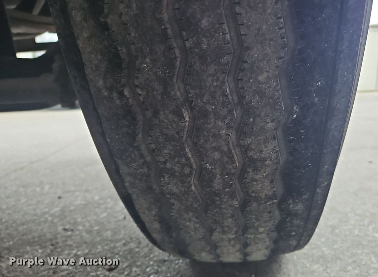 image for item OK9854 1996 Freightliner  FL70 tank truck