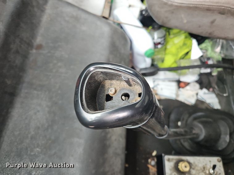 image for item OK9856 2001 International  8100 tank truck