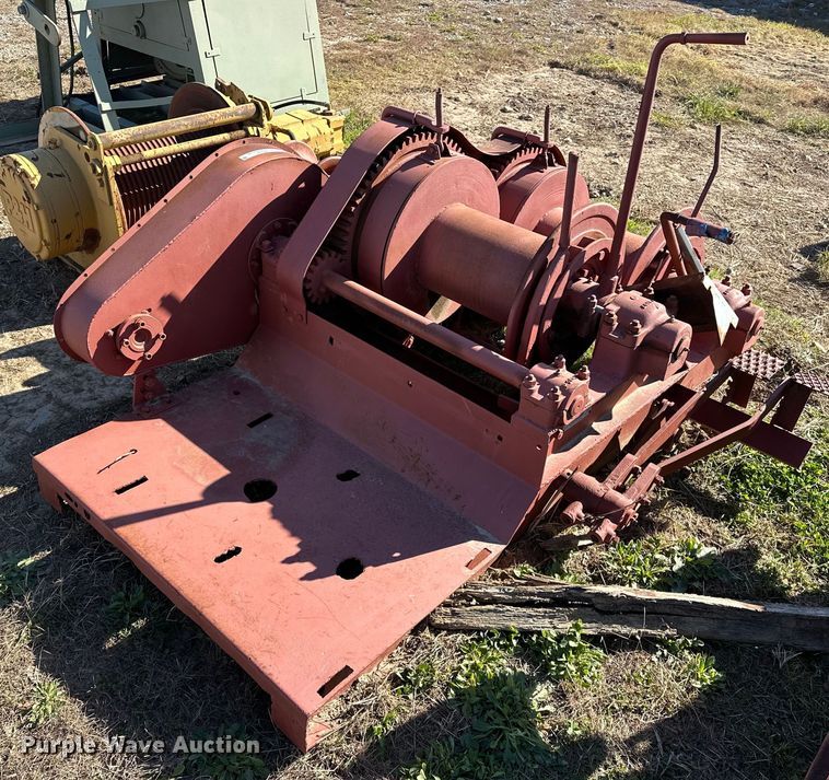 image for item OM9292 Construction Machinery  DD607 tower hoist