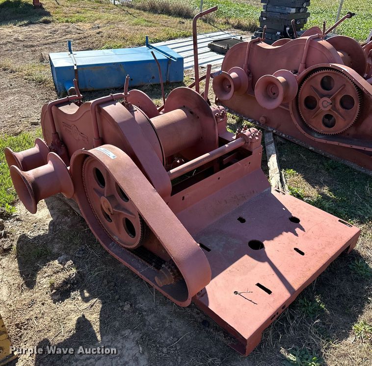 image for item OM9292 Construction Machinery  DD607 tower hoist