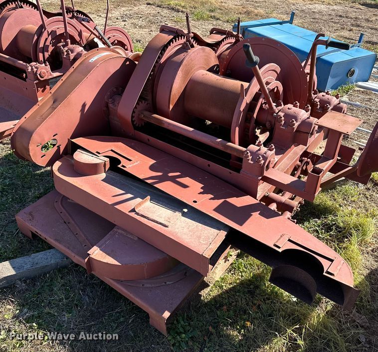 image for item OM9293 Construction tower hoist