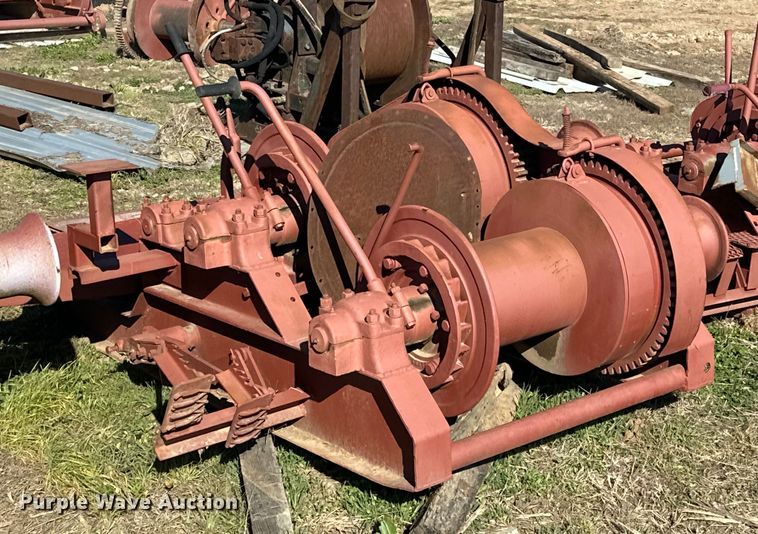 image for item OM9293 Construction tower hoist