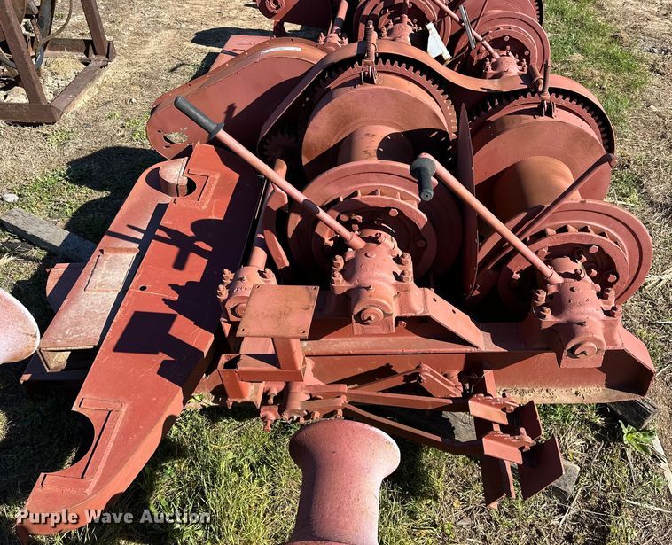 image for item OM9293 Construction tower hoist