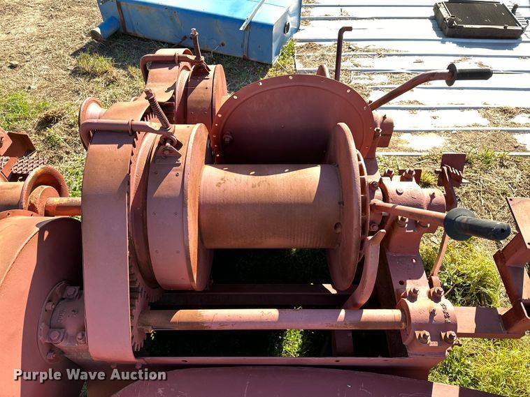 image for item OM9293 Construction tower hoist