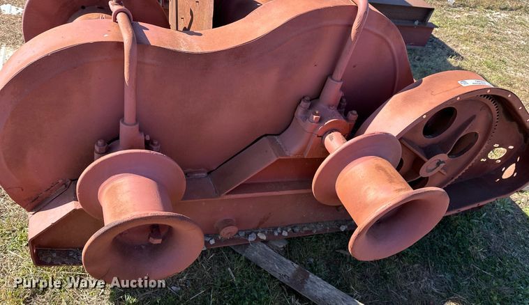 image for item OM9293 Construction tower hoist