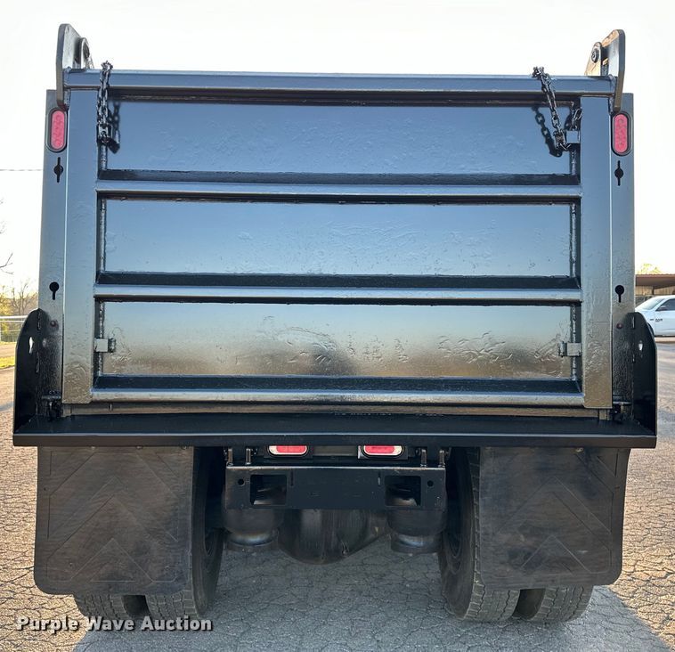 image for item OM9308 2022 Peterbilt  567 dump truck