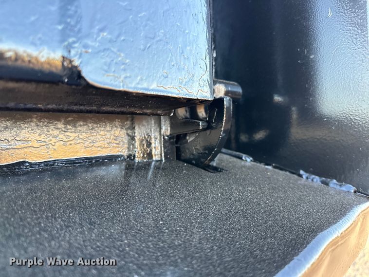 image for item OM9308 2022 Peterbilt  567 dump truck