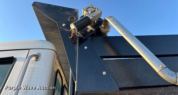 image for item OM9308 2022 Peterbilt  567 dump truck