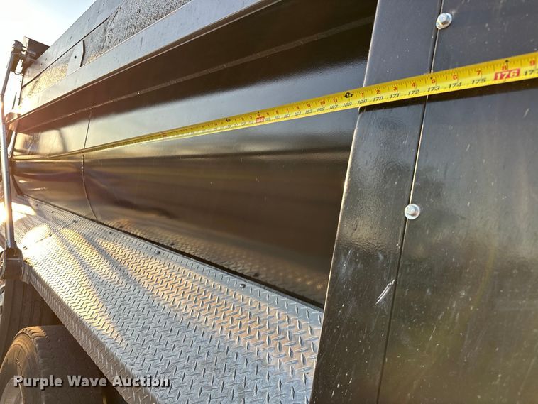 image for item OM9308 2022 Peterbilt  567 dump truck