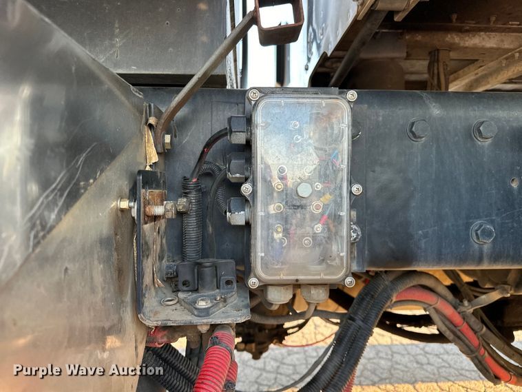 image for item OM9308 2022 Peterbilt  567 dump truck