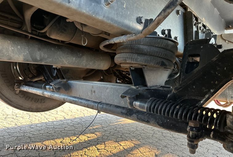 image for item OM9308 2022 Peterbilt  567 dump truck