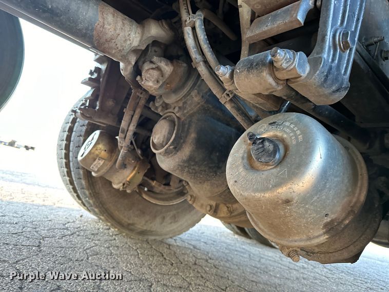 image for item OM9308 2022 Peterbilt  567 dump truck