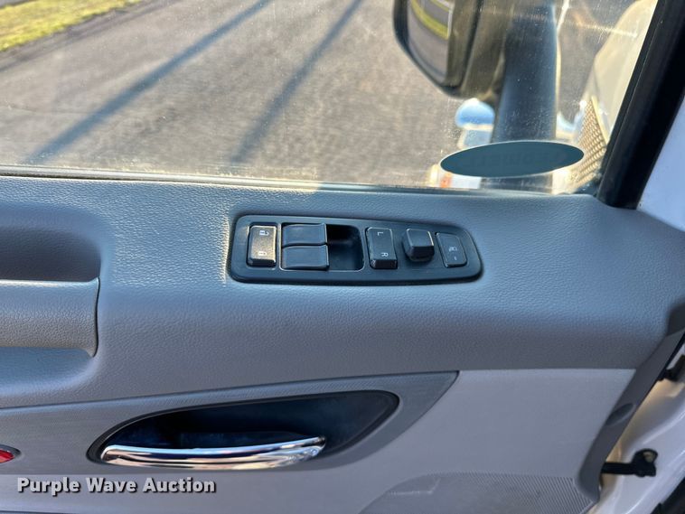 image for item OM9308 2022 Peterbilt  567 dump truck