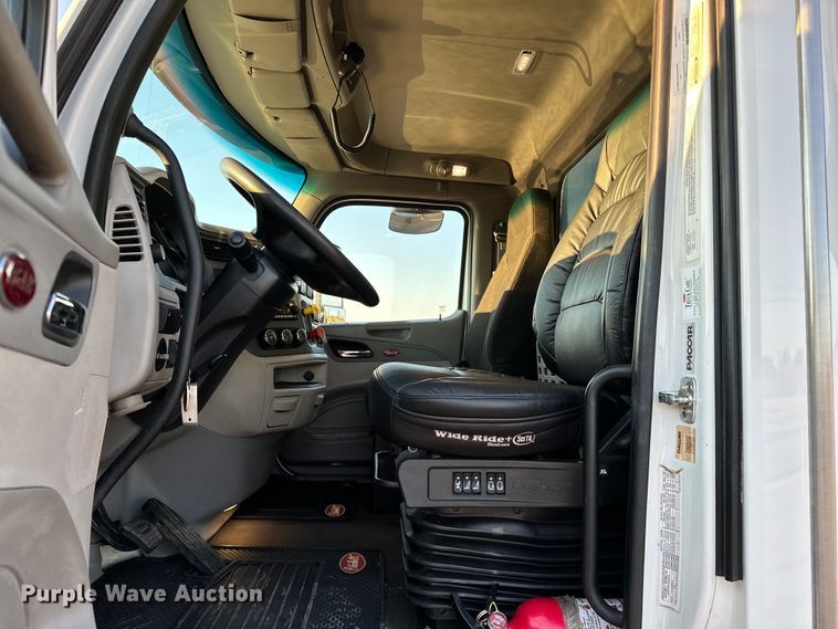 image for item OM9308 2022 Peterbilt  567 dump truck