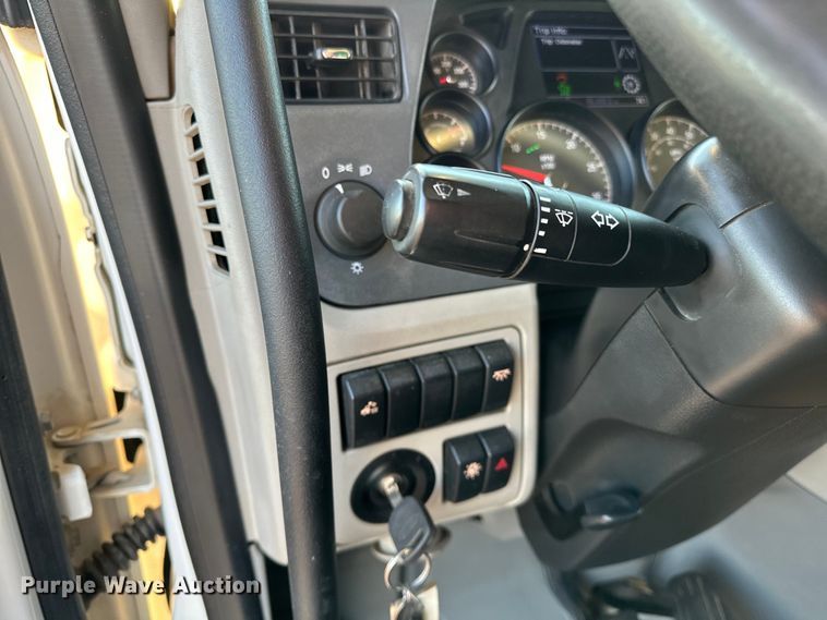 image for item OM9308 2022 Peterbilt  567 dump truck