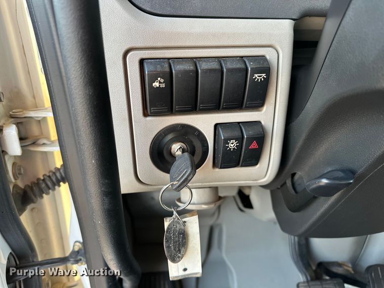 image for item OM9308 2022 Peterbilt  567 dump truck