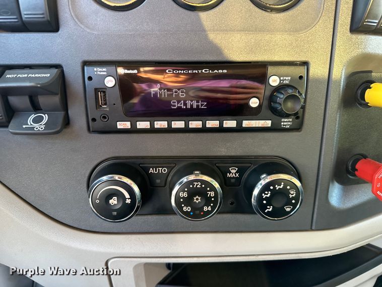 image for item OM9308 2022 Peterbilt  567 dump truck