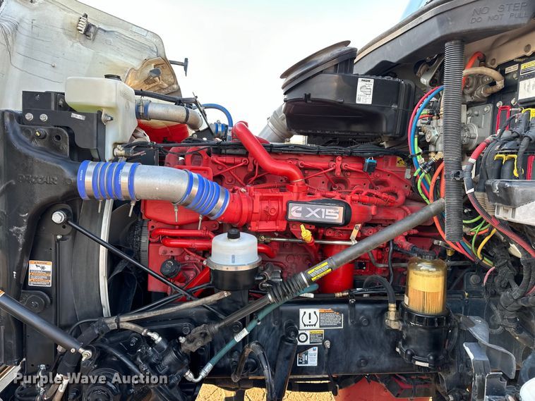 image for item OM9308 2022 Peterbilt  567 dump truck