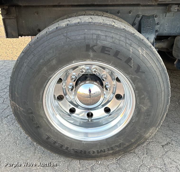 image for item OM9308 2022 Peterbilt  567 dump truck