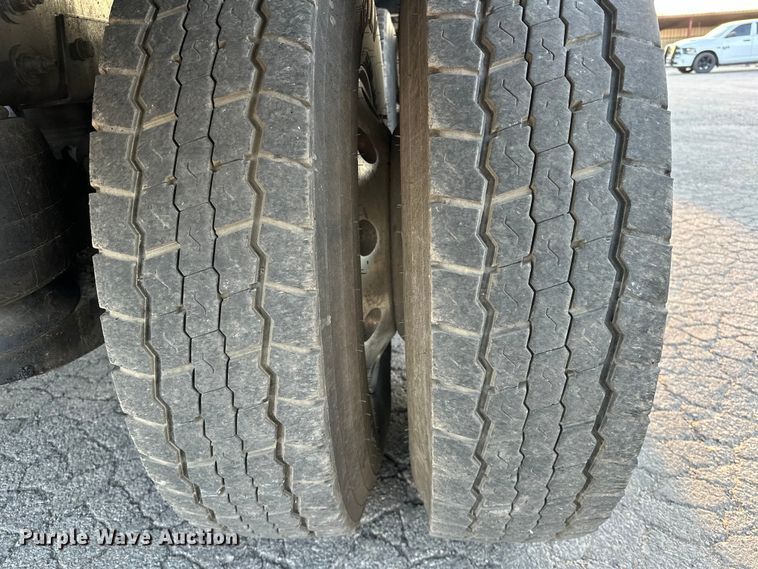 image for item OM9308 2022 Peterbilt  567 dump truck